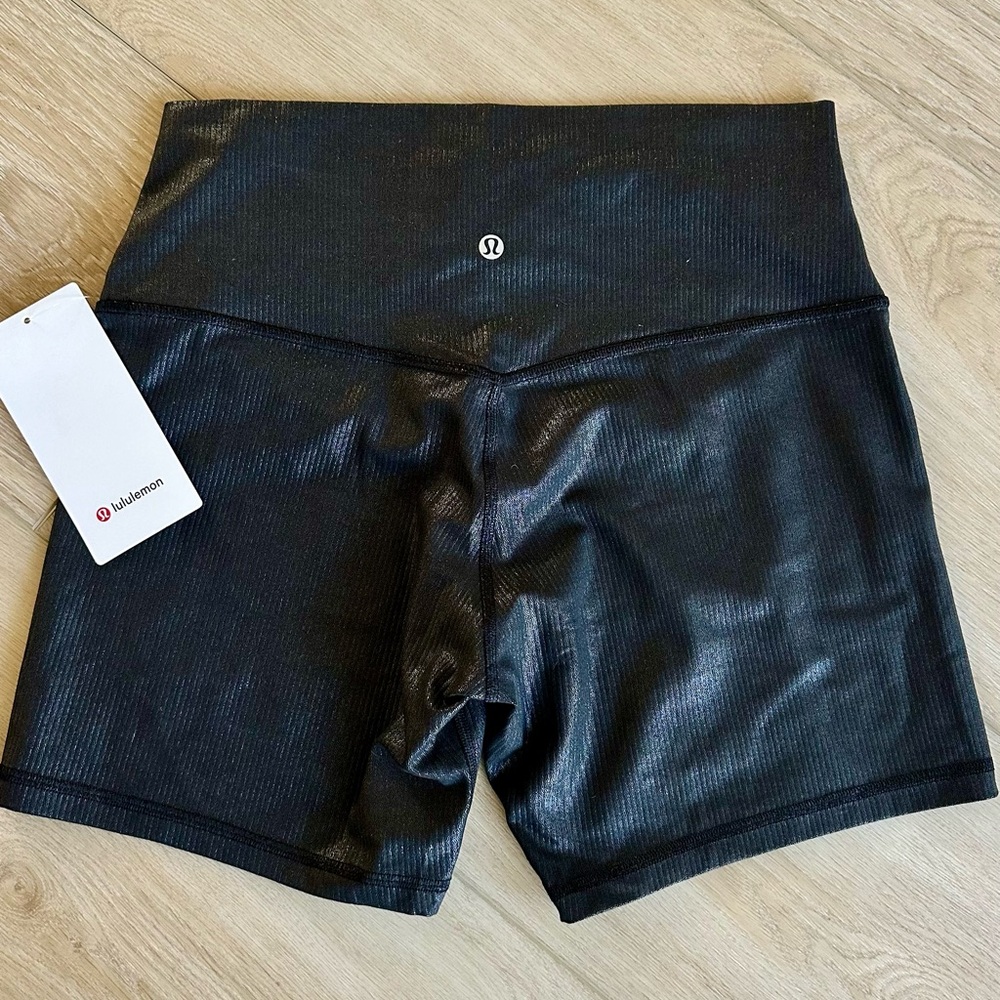 Lululemon align black ribbed shine bike shorts 6”
